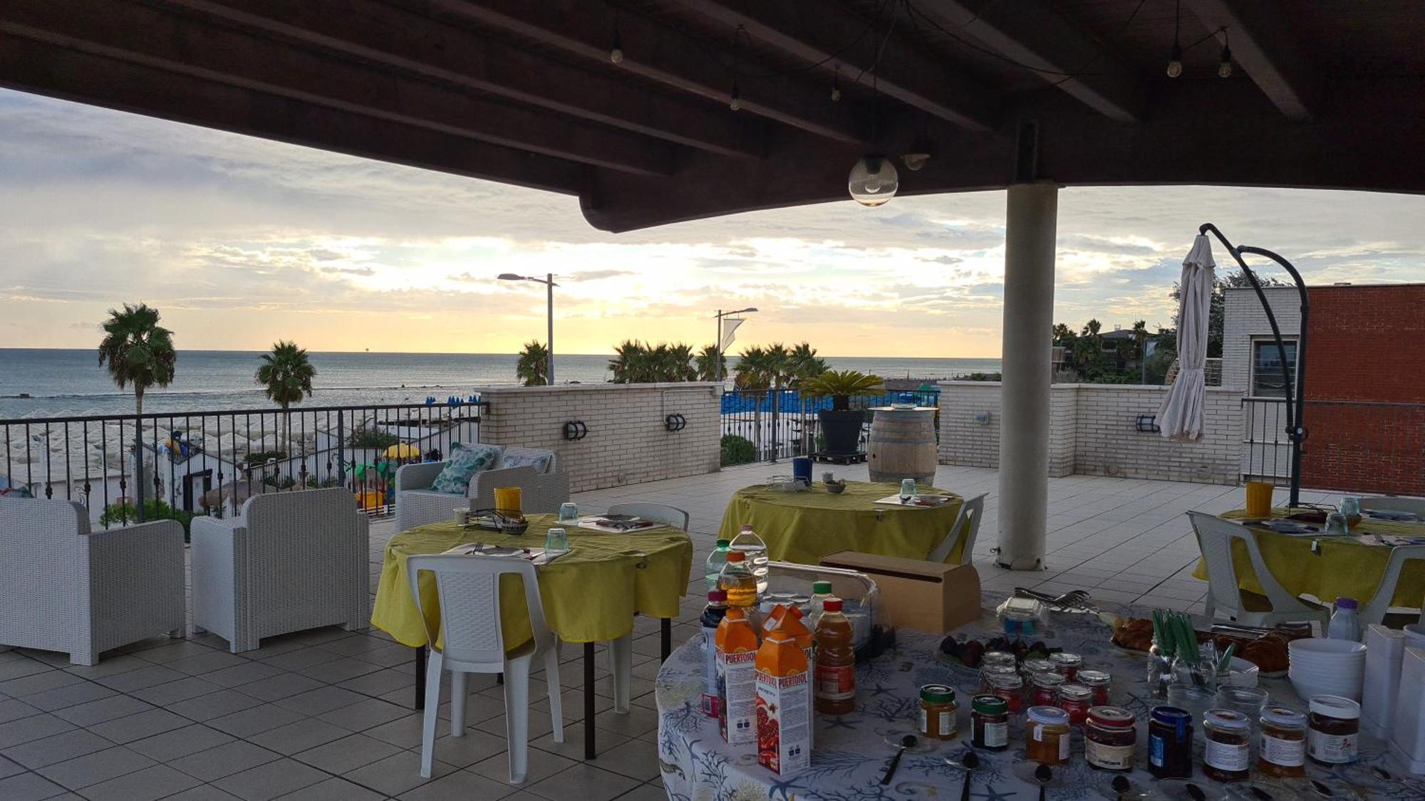 Bed and Breakfast Il Sorriso Di Angelina Pescara Exterior foto